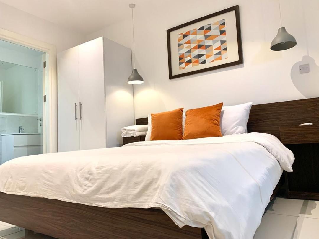 One Bedroom Apartment At A Embassy Gardens Cantonments Accra Esterno foto