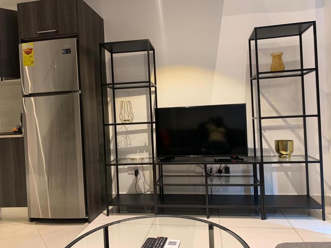 One Bedroom Apartment At A Embassy Gardens Cantonments Accra Esterno foto