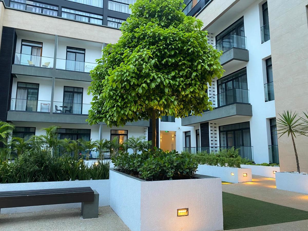 One Bedroom Apartment At A Embassy Gardens Cantonments Accra Esterno foto