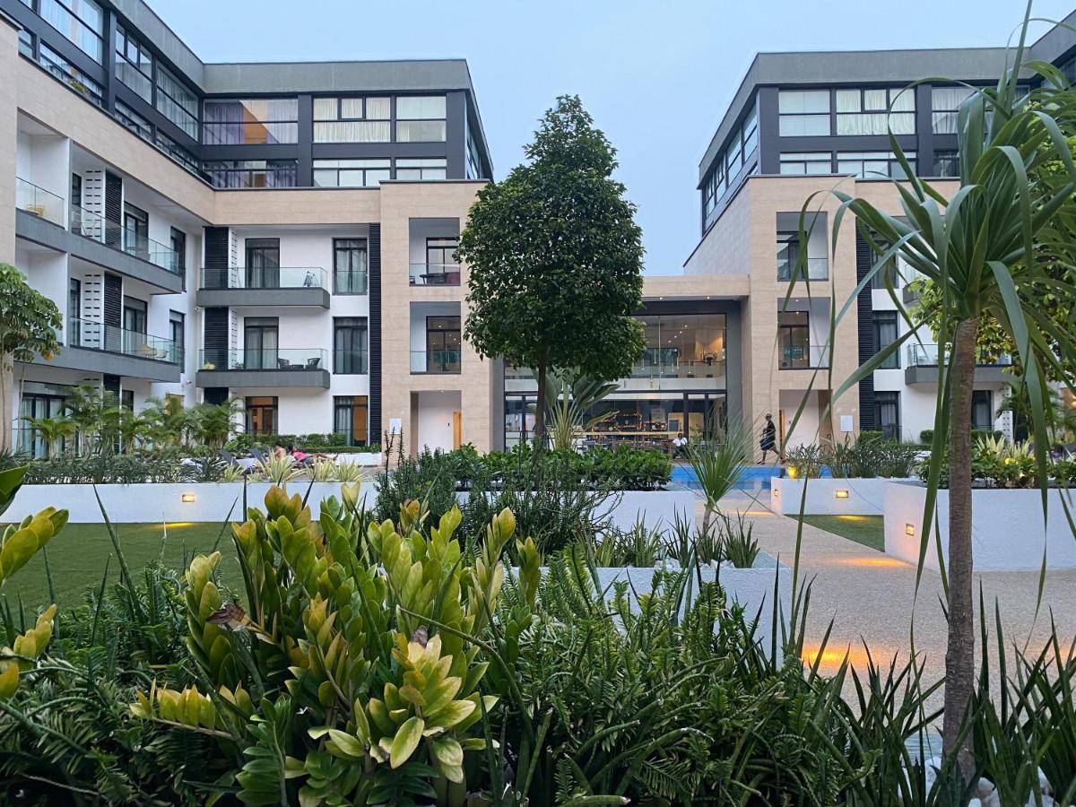 One Bedroom Apartment At A Embassy Gardens Cantonments Accra Esterno foto